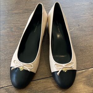 NEW! Tory Burch leather cap toe pump rose pink/perfect black 154515 size 6.5